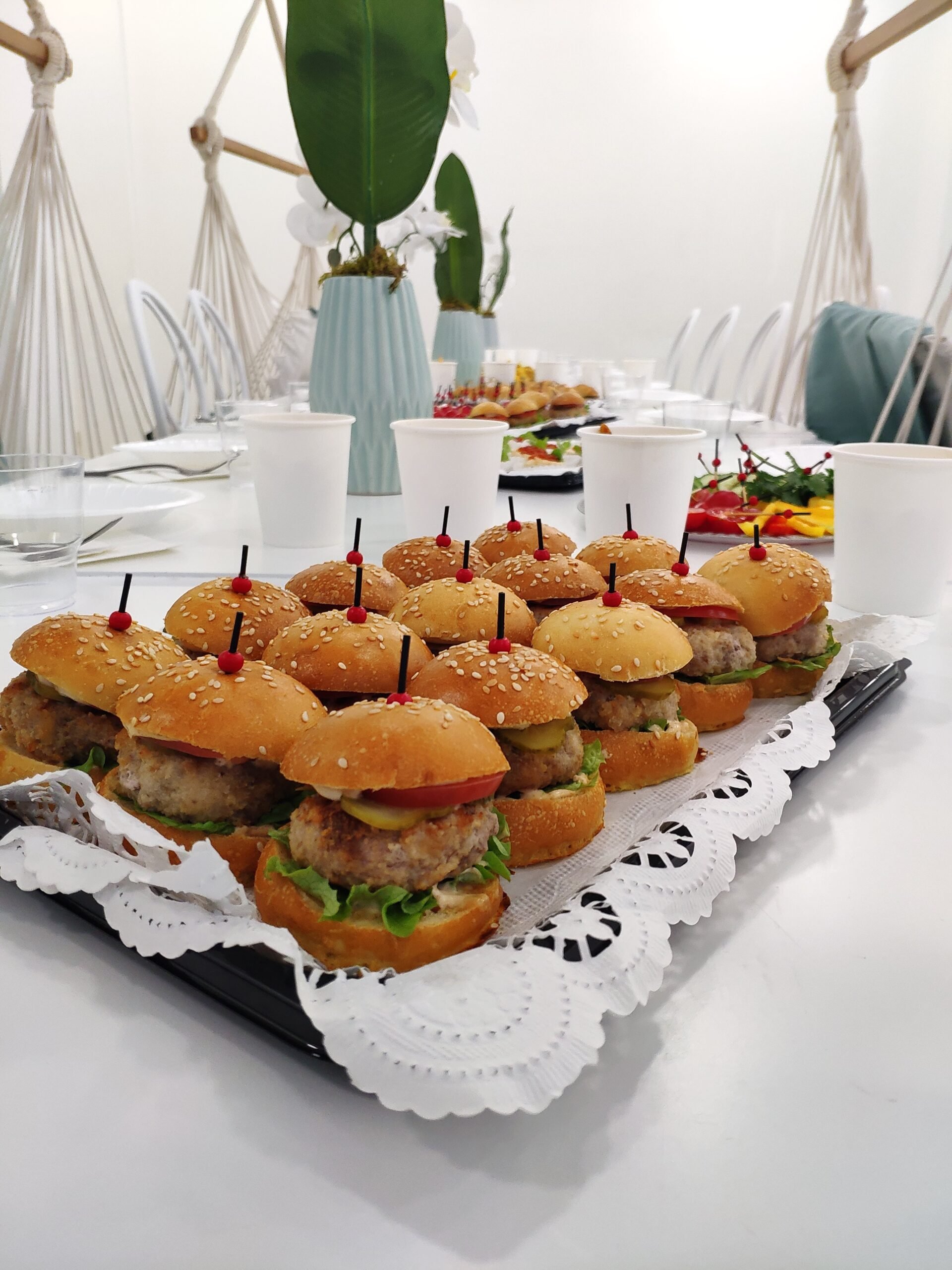 Фуршетное меню с бургерами на 10 персон - 960 р/чел | CaterMe Барнаул ...