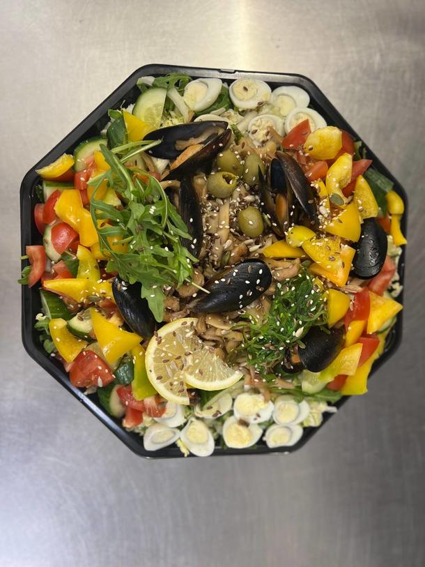 Салат с морепродуктами