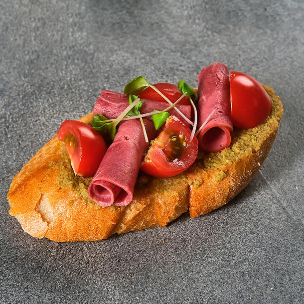 Брускетта с говядиной Брускетта с говядиной