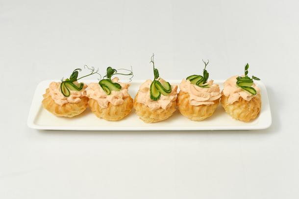 Профитроли с риетом