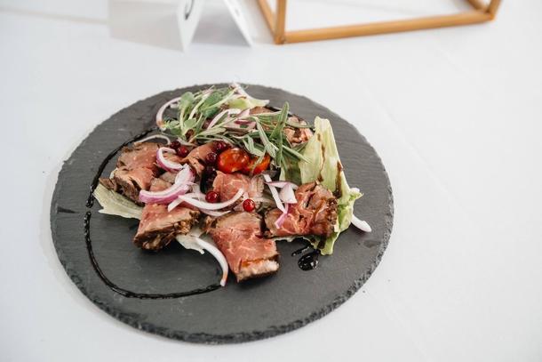 Ростбиф из говяжьей вырезки