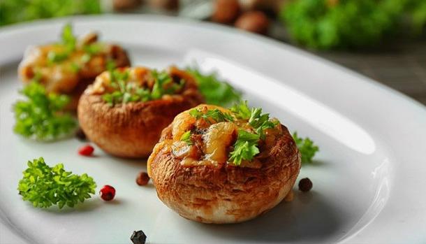 Шампиньоны фаршированные