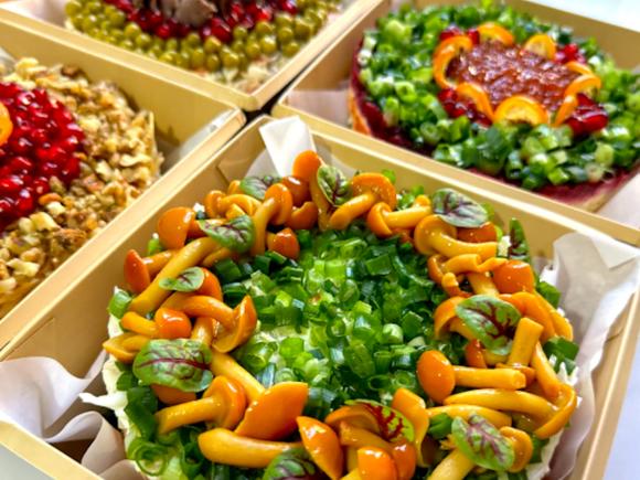 Фуршетное меню с бенто салатиками на 15-20 персон в Барнауле