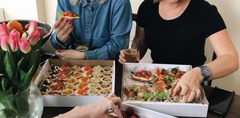 Очаровательный женский сет на 10-12 персон