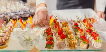 Разнообразное сытное фуршетное меню на 30 персон